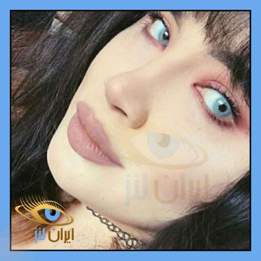 رنگ لنز آکوا بلو در چشم مدل